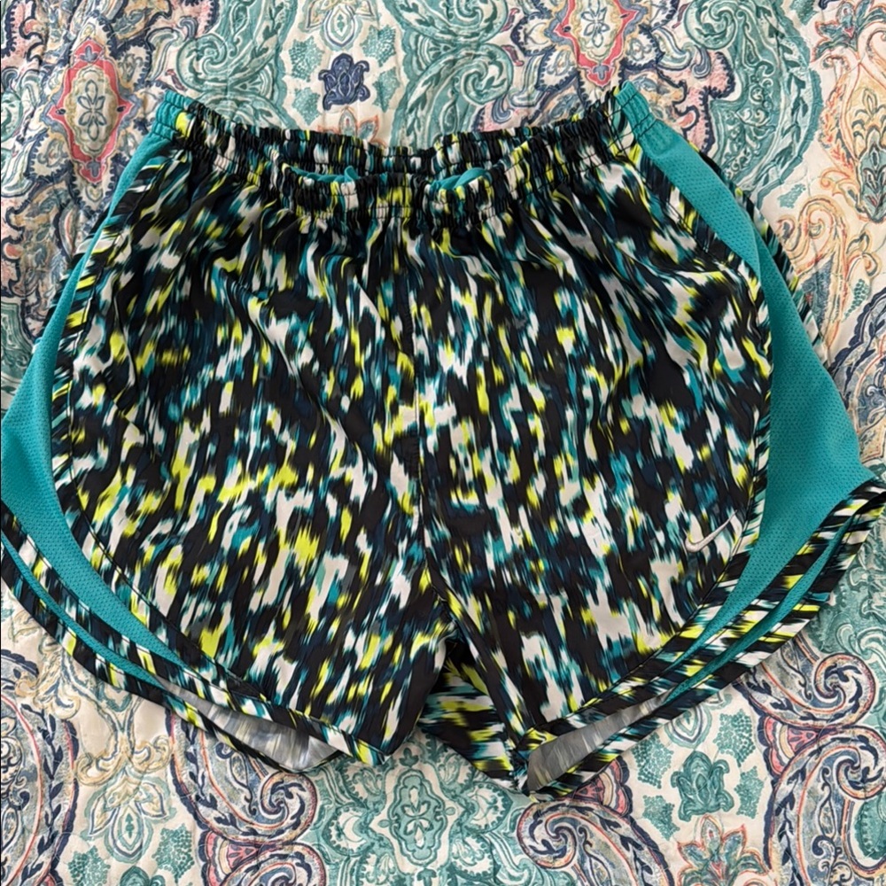 Nike DriFit Patterned Women's Athletic Shorts XS